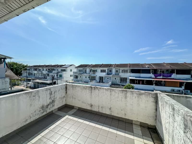 2.5-storey Terraced House for Sale in Bandar Baru Bangi (Selangor) - Zarema Kulbuzheva - Exterior - PropertyGuru.com.my