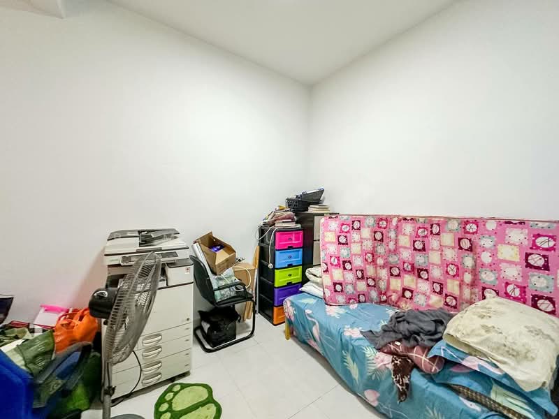 2.5-storey Terraced House for Sale in Bandar Baru Bangi (Selangor) - Zarema Kulbuzheva - Bedroom - PropertyGuru.com.my
