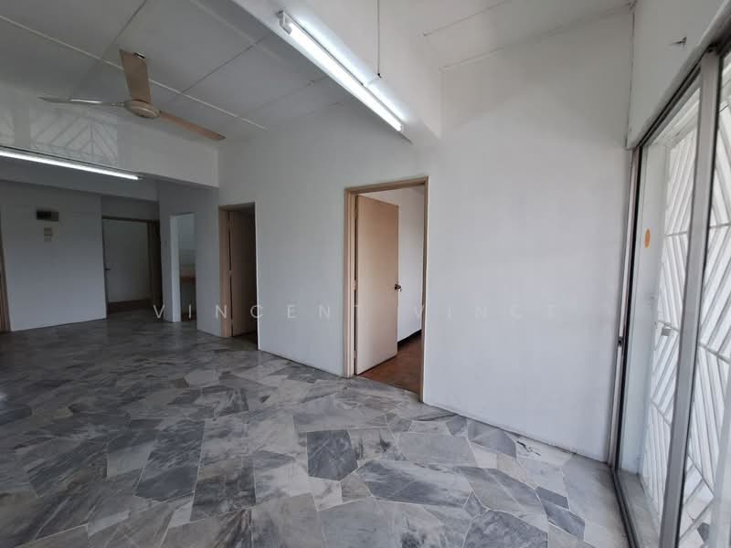 Mewah Court (Ampang) untuk Untuk Dijual - RM 150,000, Mac 2026 - Living Room - PropertyGuru.com.my