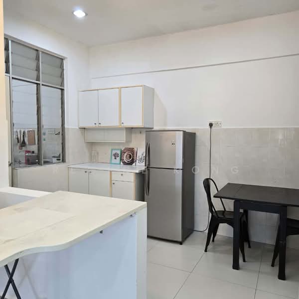 Apartment for Sale at D'shire Villa - Regine Kong - Kitchen - PropertyGuru.com.my