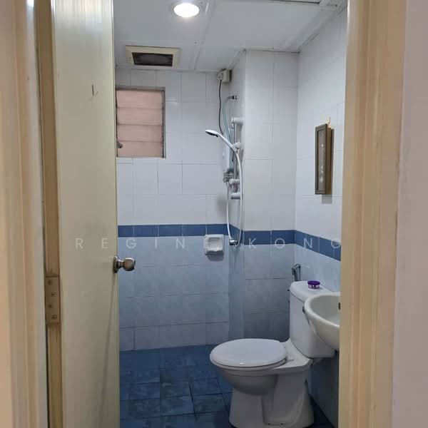 Apartment for Sale at D'shire Villa - Regine Kong - Bathroom - PropertyGuru.com.my