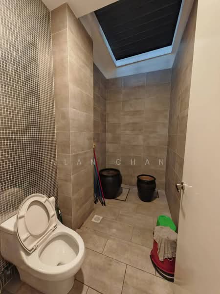 3-storey Terraced House for Rent in 16 Sierra (Puchong) - Alan Chan - Bathroom - PropertyGuru.com.my
