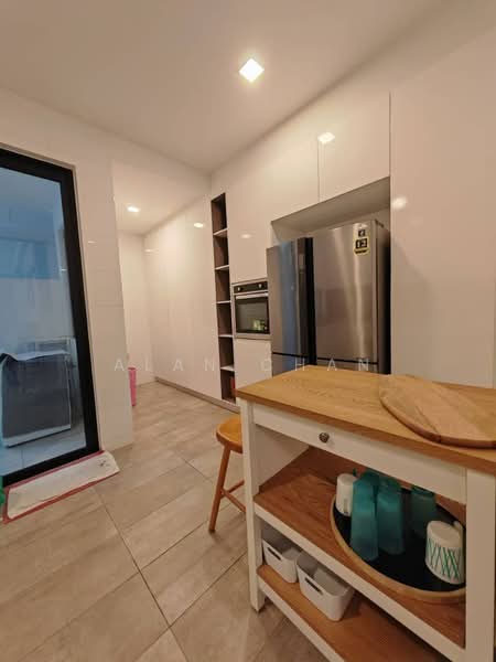 3-storey Terraced House for Rent in 16 Sierra (Puchong) - Alan Chan - Kitchen - PropertyGuru.com.my