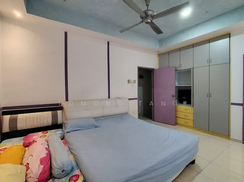 Taman Desa Tebrau untuk Untuk Dijual - RM 690,000, Mac 2026 - Bedroom - PropertyGuru.com.my