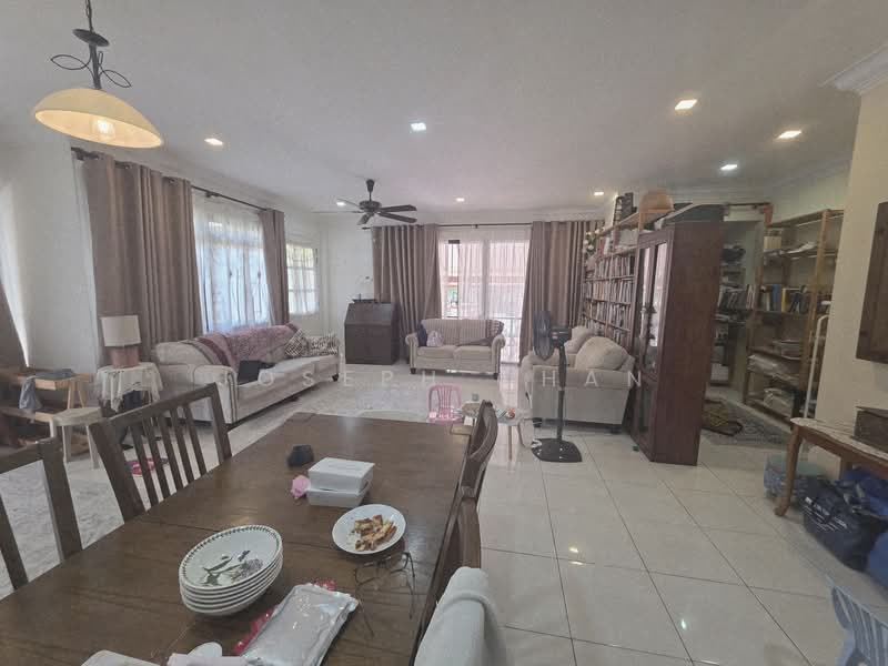 2-storey Terraced House for Sale in Bukit Jelutong (Shah Alam) - Joseph Chan - Living Room - PropertyGuru.com.my