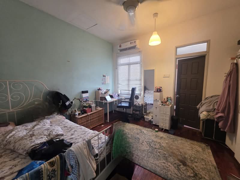 2-storey Terraced House for Sale in Bukit Jelutong (Shah Alam) - Joseph Chan - Bedroom - PropertyGuru.com.my