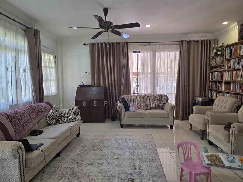 2-storey Terraced House for Sale in Bukit Jelutong (Shah Alam) - Joseph Chan - Living Room - PropertyGuru.com.my
