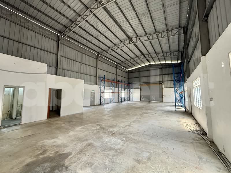 Factory for Rent in Taman Iks Simpang Ampat (Simpang Ampat) - Henry Tan - Interior - PropertyGuru.com.my
