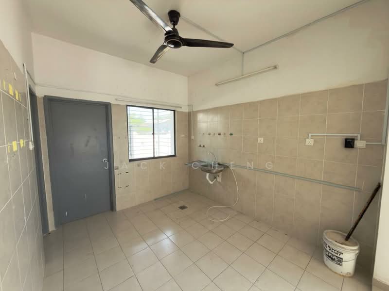 2-storey Terraced House for Sale in Bandar Tasik Puteri (Rawang) - Jack Cheng - Kitchen - PropertyGuru.com.my