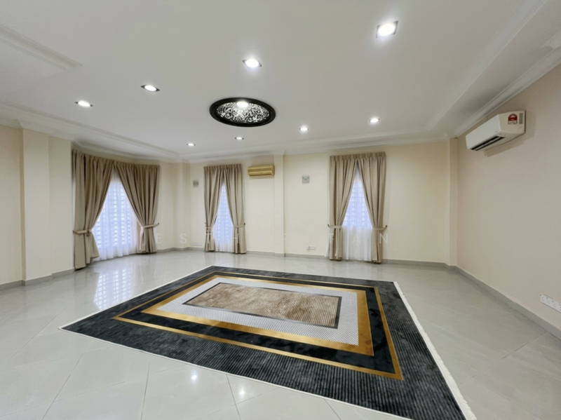 Bungalow for Rent in Country Heights (Kajang) - Esther Tan - Living Room - PropertyGuru.com.my