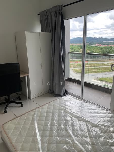 Condominium for Rent at Paraiso Residence @ The Earth - Nic Tan - Bedroom - PropertyGuru.com.my