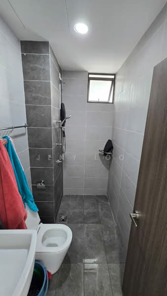 Service Residence for Sale at Twin Tower Residence - Jeny Loo - Bathroom - PropertyGuru.com.my