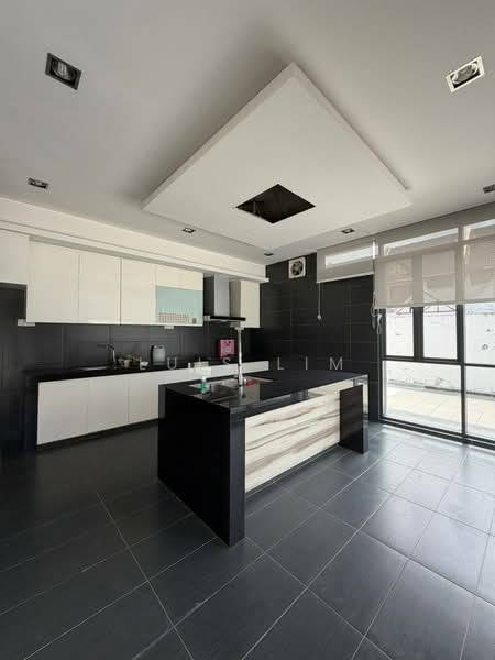 Bungalow for Rent in Taman Suria (Johor Bahru) - Luis Lim - Kitchen - PropertyGuru.com.my