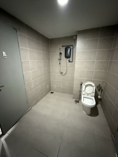 Service Residence for Rent at D'sara Sentral - Cherry Tan - Bathroom - PropertyGuru.com.my