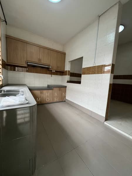 2-storey Terraced House for Sale in Taman Damansara Aliff (Tampoi) - Hanna Mohamed - Kitchen - PropertyGuru.com.my