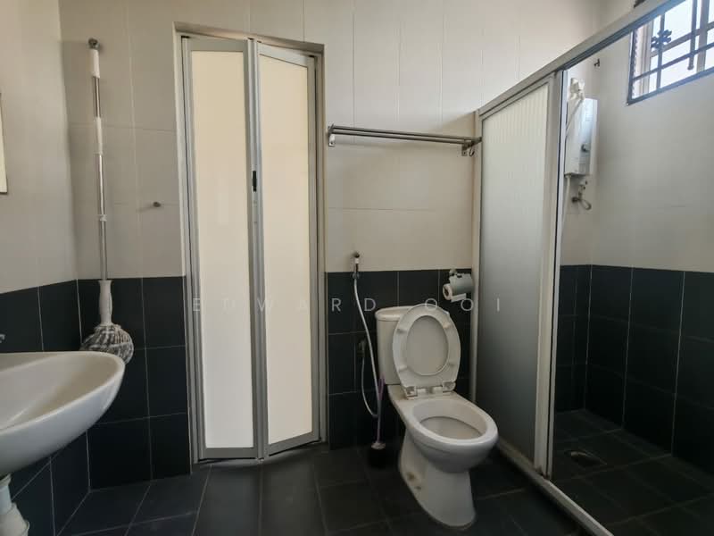 Rumah Teres 2 Tingkat untuk Dijual di Taman Angkasa Indah (Kajang) - Edward Ooi - Bathroom - PropertyGuru.com.my