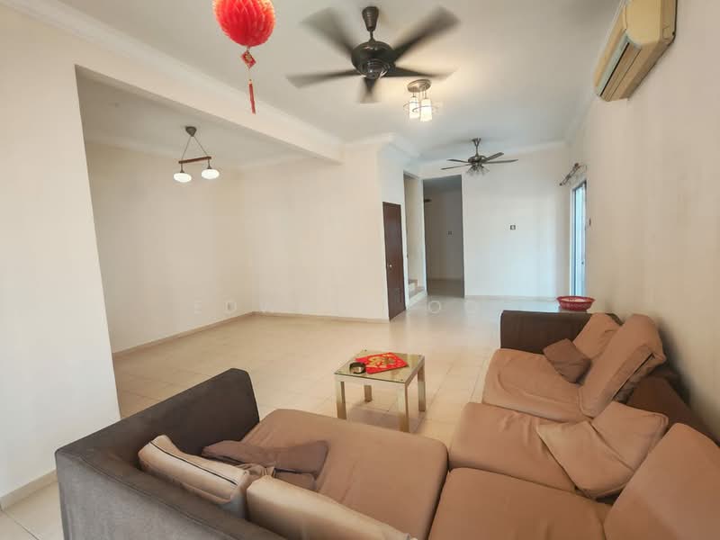 Rumah Teres 2 Tingkat untuk Dijual di Taman Angkasa Indah (Kajang) - Edward Ooi - Living Room - PropertyGuru.com.my
