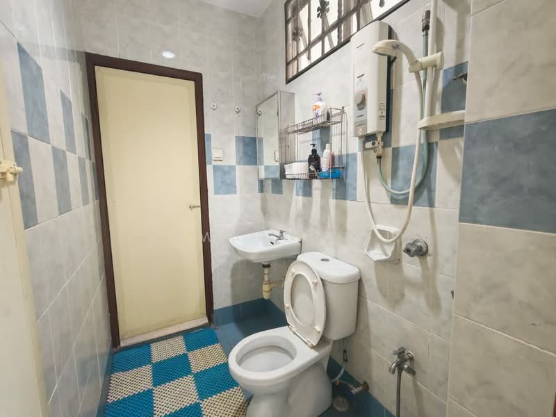 Rumah Teres 2 Tingkat untuk Dijual di Taman Angkasa Indah (Kajang) - Edward Ooi - Bathroom - PropertyGuru.com.my