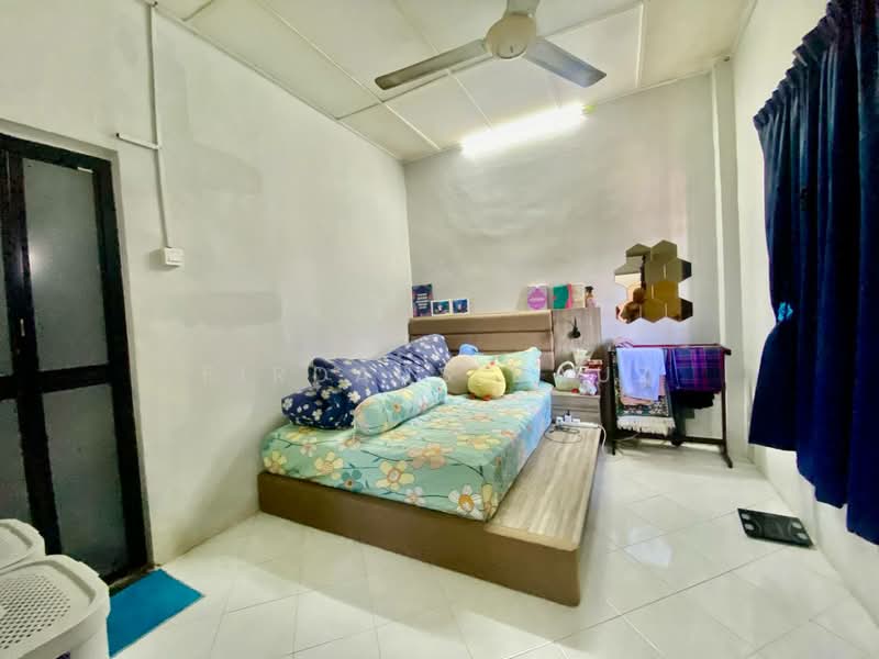 Apartment for Sale at Pangsapuri Putra Indah - Firdaus Dauz - Bedroom - PropertyGuru.com.my