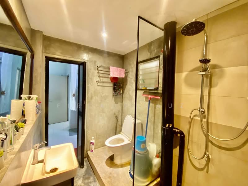 Apartment for Sale at Pangsapuri Putra Indah - Firdaus Dauz - Bathroom - PropertyGuru.com.my
