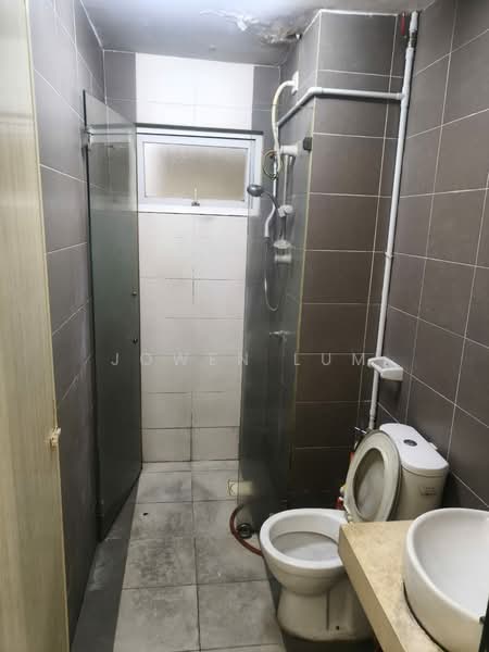 Condominium for Rent at First Residence (Residensi Unggul) - Jowen Lum - Bathroom - PropertyGuru.com.my