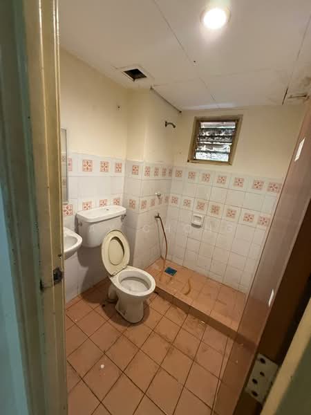 Terraced House for Rent in Bandar Kinrara Seksyen 5 (Bandar Kinrara) - Ray Chong - Bathroom - PropertyGuru.com.my