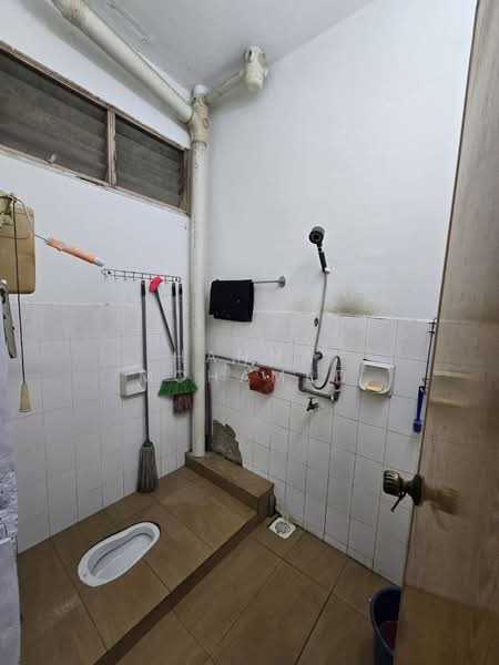 2-storey Terraced House for Sale in Taman Puteri Wangsa (Ulu Tiram) - Hanna Mohamed - Bathroom - PropertyGuru.com.my