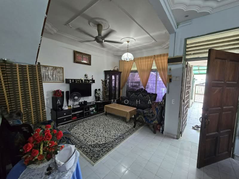 2-storey Terraced House for Sale in Taman Puteri Wangsa (Ulu Tiram) - Hanna Mohamed - Living Room - PropertyGuru.com.my