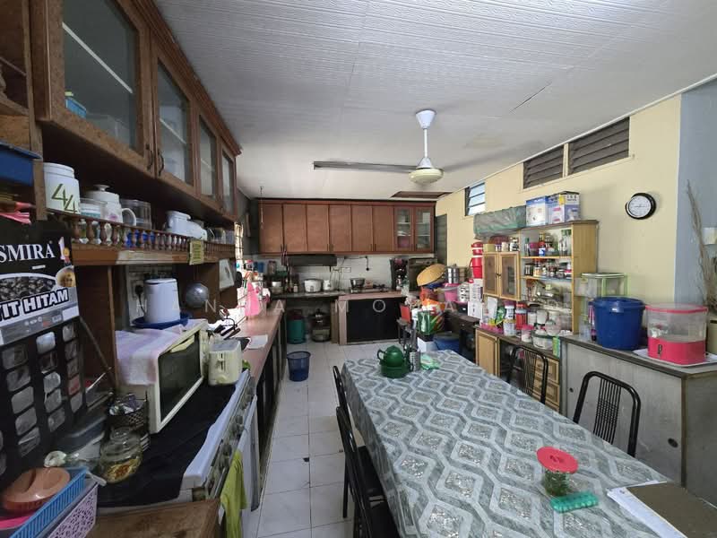 2-storey Terraced House for Sale in Taman Puteri Wangsa (Ulu Tiram) - Hanna Mohamed - Kitchen - PropertyGuru.com.my