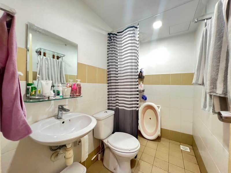 Apartment for Sale at Kipark Apartment - Smith Goh - Bathroom - PropertyGuru.com.my