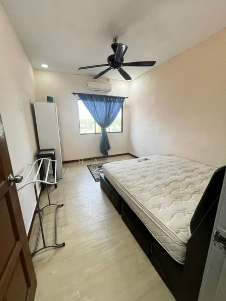 2-storey Terraced House for Sale in Taman Kota Masai (Pasir Gudang) - Hanna Mohamed - Bedroom - PropertyGuru.com.my