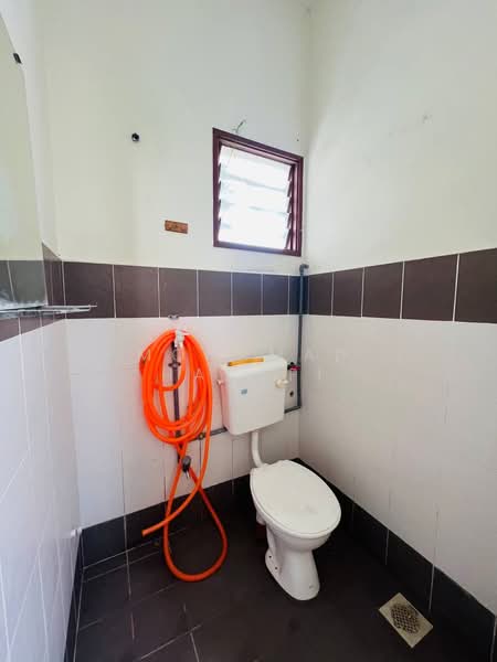 2-storey Terraced House for Sale in Bandar Baru Salak Tinggi (Sepang) - Mohamad Hanafi - Bathroom - PropertyGuru.com.my
