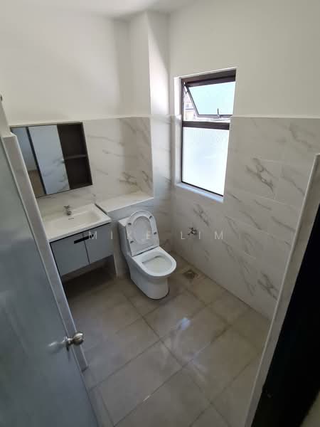 2-storey Terraced House for Sale in TAMAN PUCHONG UTAMA (Puchong) - Mike Lim - Bathroom - PropertyGuru.com.my