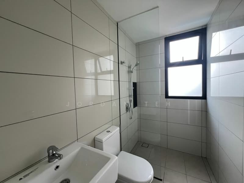 Servis Apartment untuk Dijual di Duta Park Residences - Jordan Teh - Bathroom - PropertyGuru.com.my