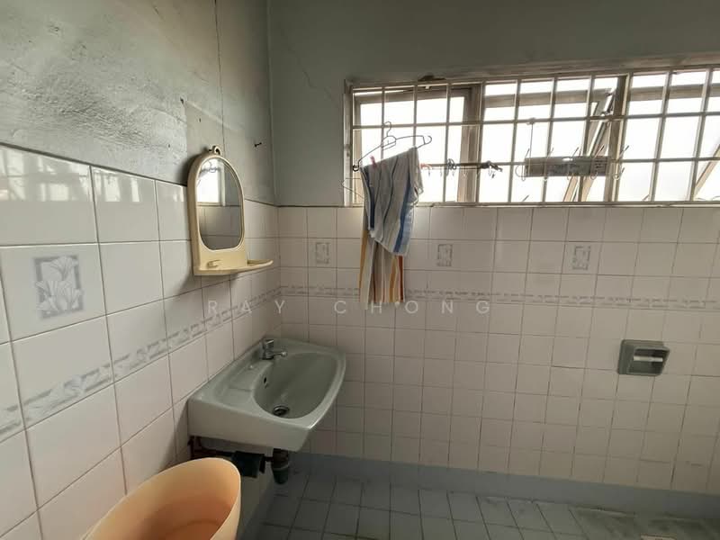 jalan merak untuk Untuk Dijual - RM 798,000, Mac 2026 - Bathroom - PropertyGuru.com.my