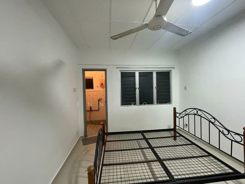 Apartment for Sale at Sri Damansara Court - Jenny Kong - Bedroom - PropertyGuru.com.my
