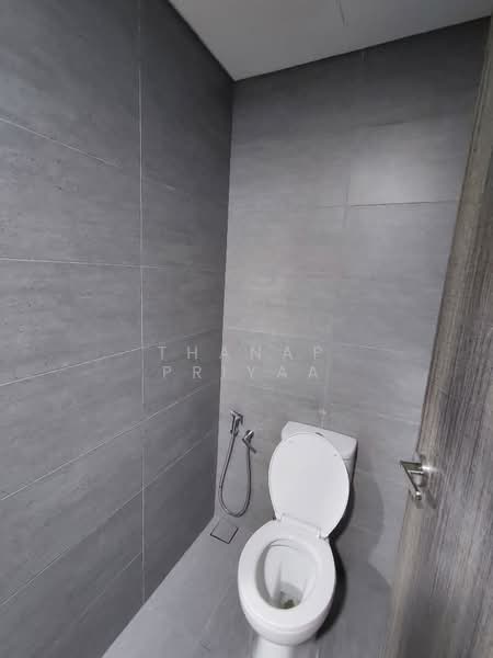 Service Residence for Rent at The New Duo @ Edumetro - Thanap Priyaa - Bathroom - PropertyGuru.com.my