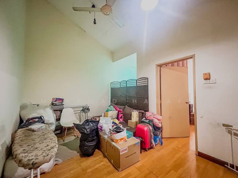 2-storey Terraced House for Sale in Bukit Jelutong (Shah Alam) - Mohamad Hanafi - Living Room - PropertyGuru.com.my