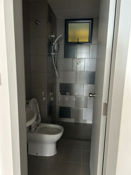 Service Residence for Rent at Helix2 @ PJ South - Thanap Priyaa - Bathroom - PropertyGuru.com.my