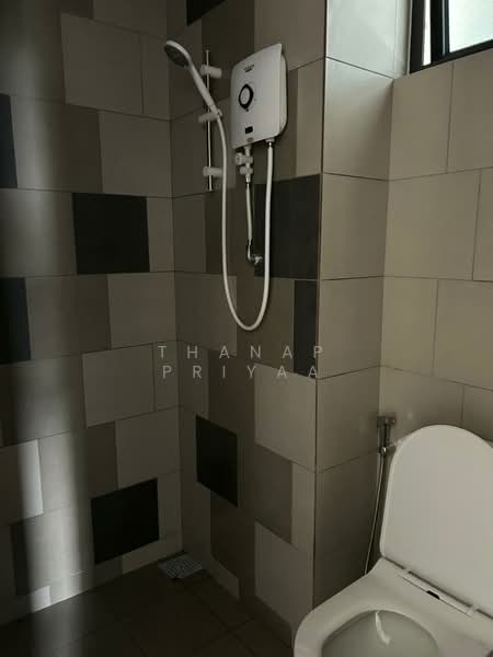 Service Residence for Rent at Helix2 @ PJ South - Thanap Priyaa - Bathroom - PropertyGuru.com.my