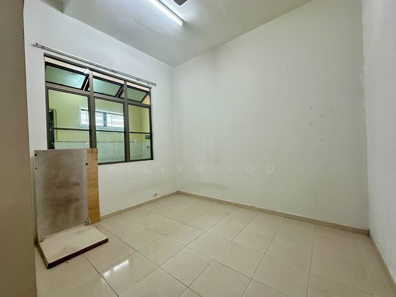 Rumah Teres 1 Tingkat untuk Dijual di Taman Saujana Permai (Bukit Katil) - Kellyn Foo - Interior - PropertyGuru.com.my