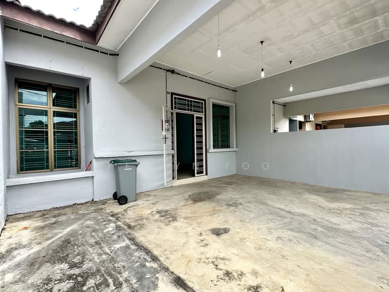 Rumah Teres 1 Tingkat untuk Dijual di Taman Saujana Permai (Bukit Katil) - Kellyn Foo - Exterior - PropertyGuru.com.my
