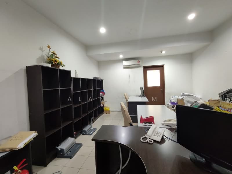 Shop / Office for Rent in Johor Bahru (Johor) - Alan Tham - Interior - PropertyGuru.com.my
