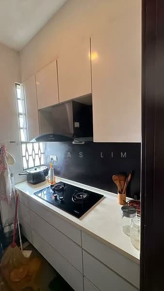 Semi-Detached House for Rent in Bay Garden (Bayan Lepas) - Lucas Lim - Kitchen - PropertyGuru.com.my