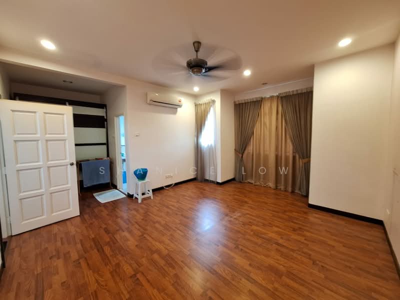 2.5-storey Terraced House for Sale in Taman Puchong Hartamas (Puchong) - Shanice Low - Living Room - PropertyGuru.com.my
