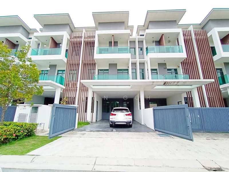 Rumah Teres 3 Tingkat untuk Dijual di Bandar Nusaputra (Puchong) - Evan Goh - Exterior - PropertyGuru.com.my