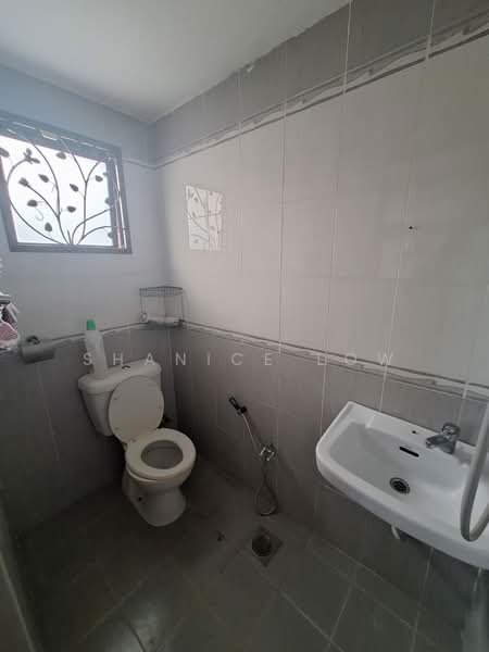 Taman Puchong Hartamas untuk Untuk Dijual - RM 1,500,000, Mac 2026 - Bathroom - PropertyGuru.com.my