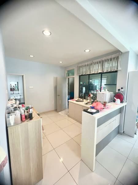 Cluster House for Sale in Taman Skudai Indah (Skudai) - YIN JIE WONG - Kitchen - PropertyGuru.com.my