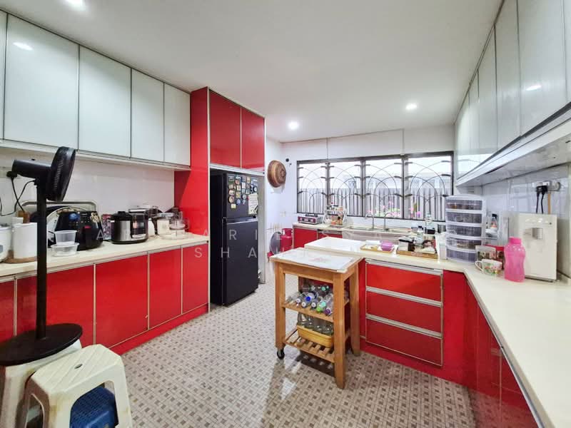 Bungalow for Sale in Seksyen 22 (Petaling Jaya) - Absyarie Syafiq Shahrin - Kitchen - PropertyGuru.com.my