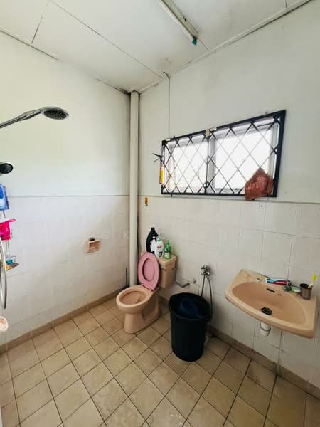 2-storey Terraced House for Sale in Taman Velox (Rawang) - Jack Cheng - Bathroom - PropertyGuru.com.my